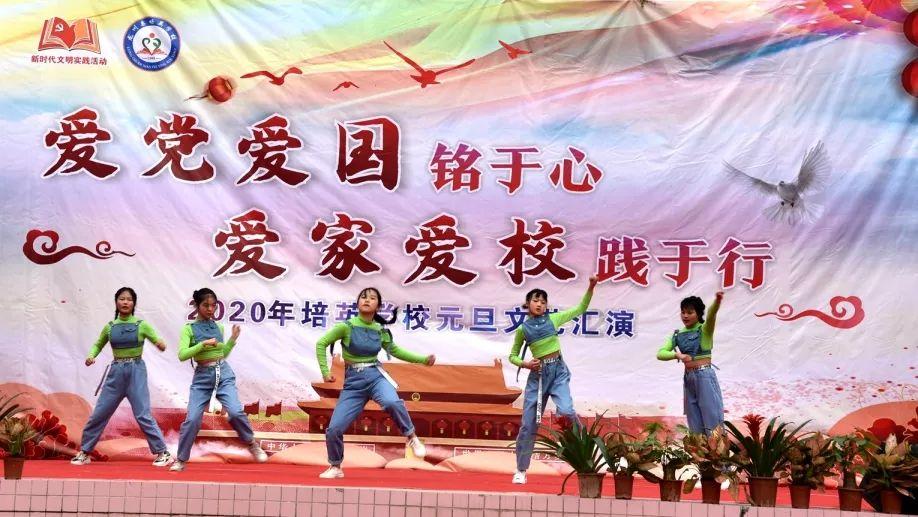 焦作濮阳hdpe钢带增强螺旋波纹管，DN800地埋排污钢带波纹管